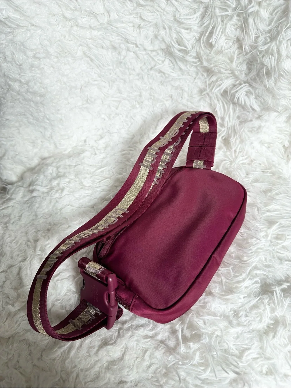 Lululemon Everywhere Burgundy Belt Bag